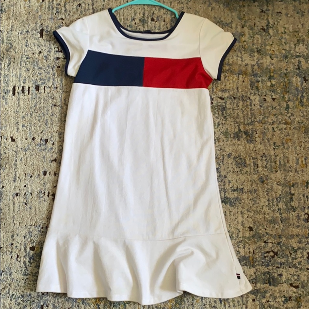 White Tommy Hilfiger dress./ Age (12/14) L/G